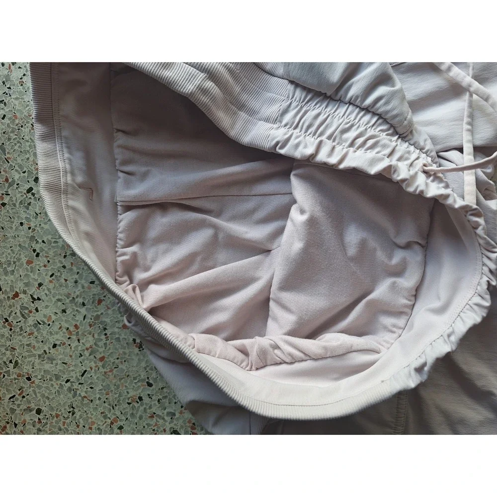 111 Lululemon Beyond the Studio Jogger *Lined - Picture 10 of 14